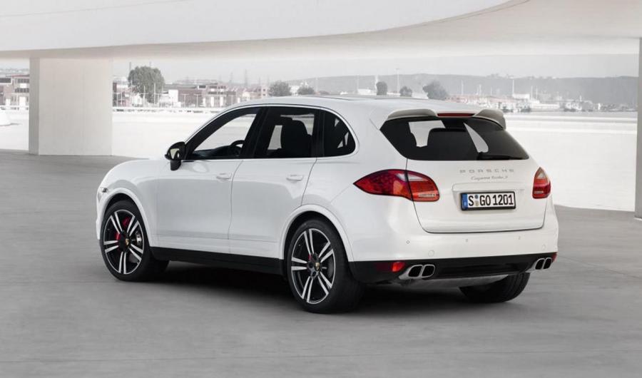  Porsche Cayenne Turbo S 2012 года  (фото 12 из 28)